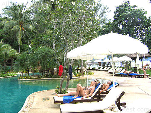 Thavorn Beach Village Spa 9